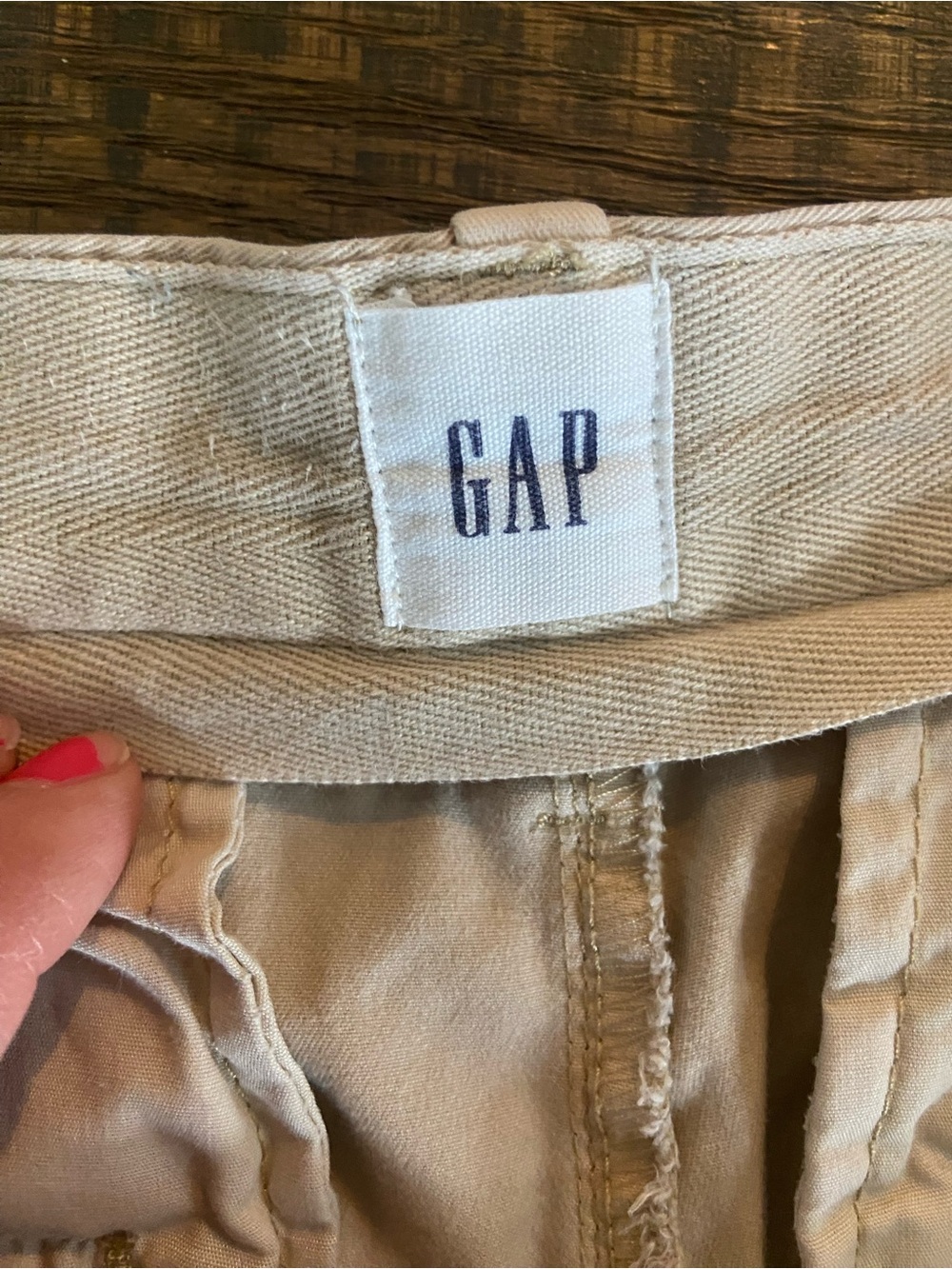 GAP Girlfriend Chino shorts- size 4 - Picture 7 of 7